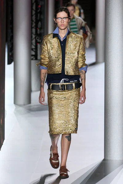 Look 42